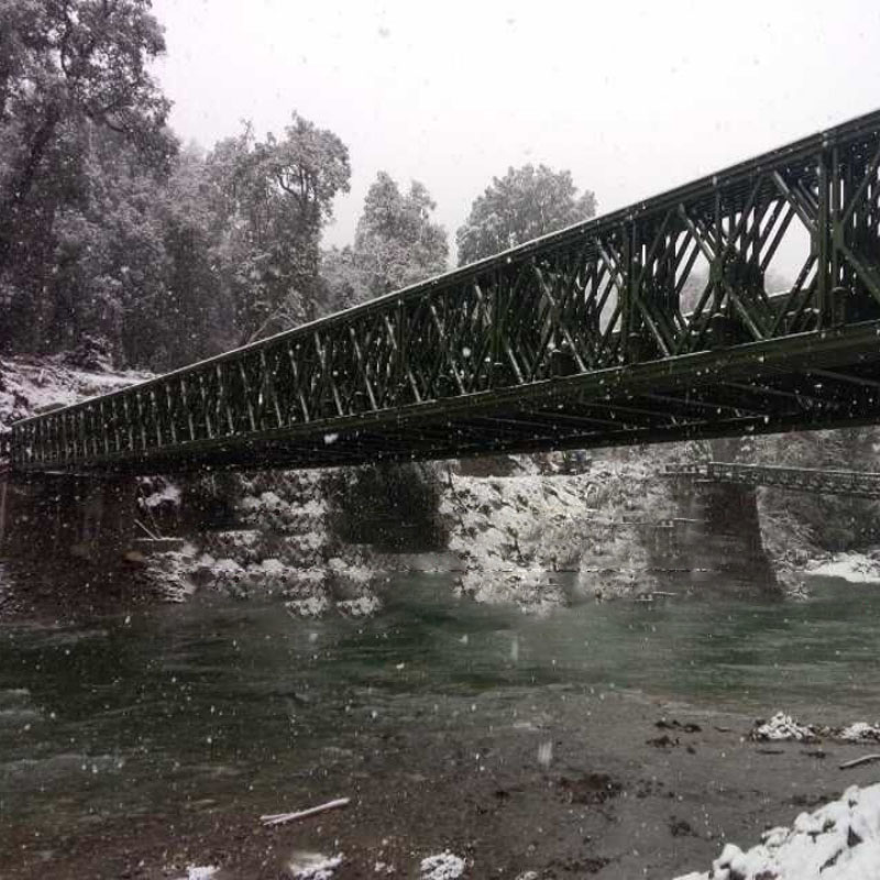 Ponte Bailey na cidade de Nyingchi, Tibete