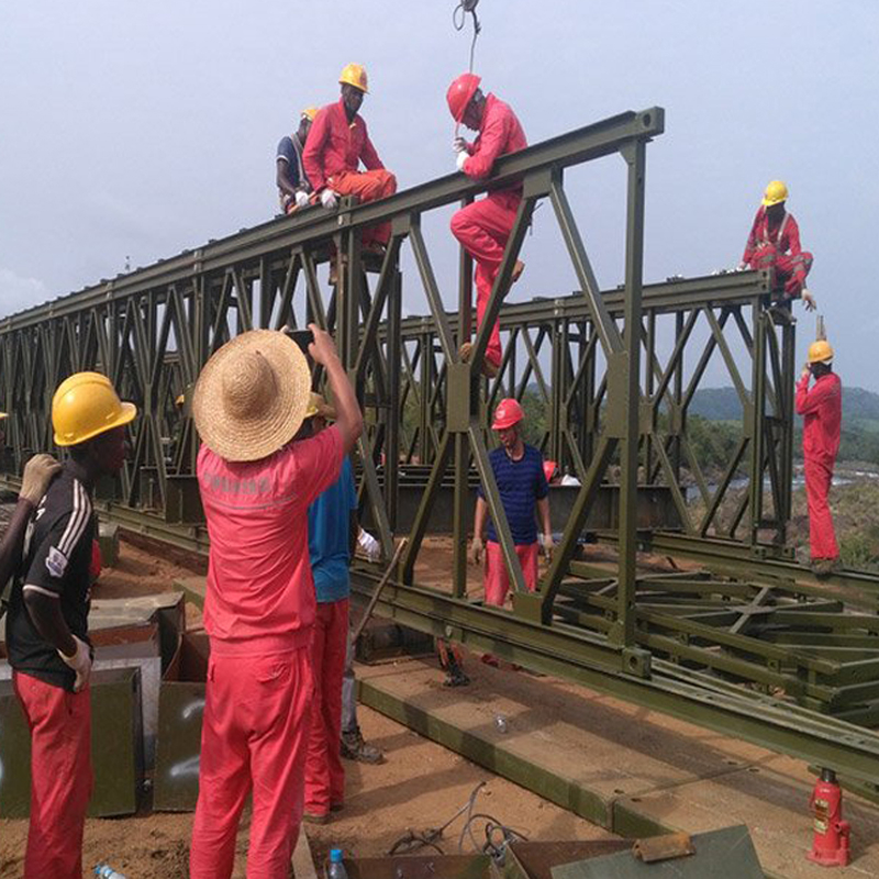 Ponte Bailey na cidade de Nyingchi, Tibete