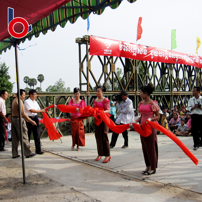 Ponte provisória de aço com design modular